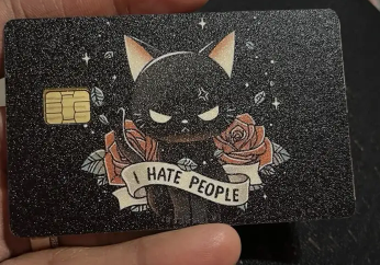 😾 Стикер за Банкова Карта – „I Hate People – Angry Cat“